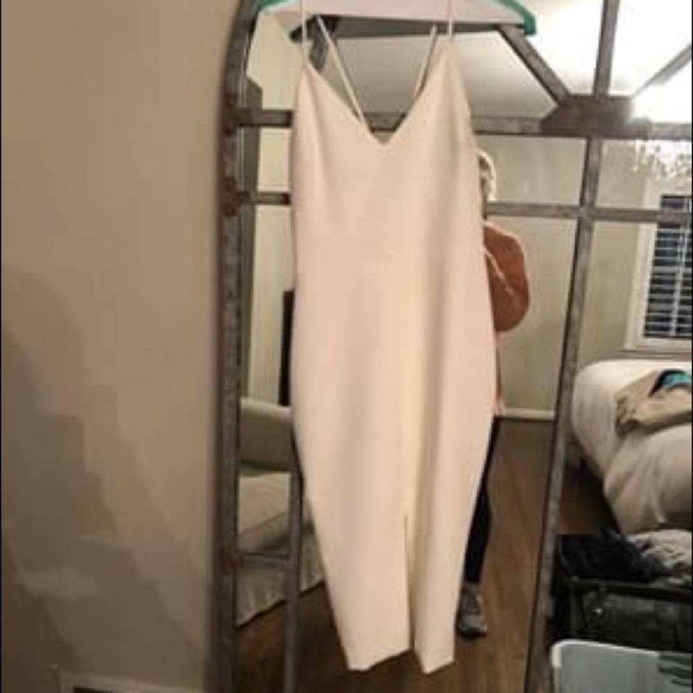 Lively white dress
